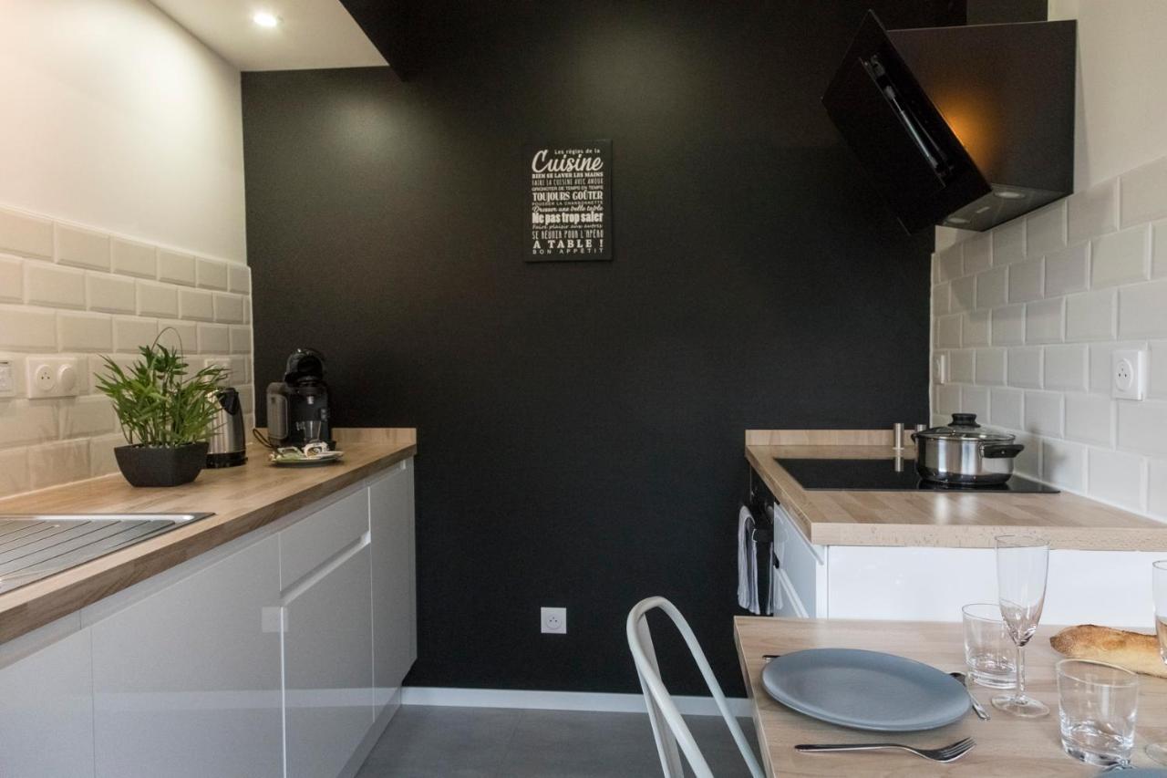 Appart-hotel N 4 Calme Avec Terrasse, Wi-fi Debit, Petit-dejeuner, Room-service Et Parking Prive Apartment *